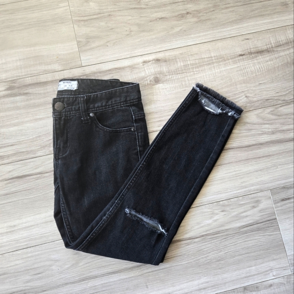 Free People Women's Black Skinny Jeans -Size 25w
